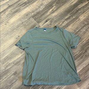 Old Navy woman Green Short Sleeve Tee